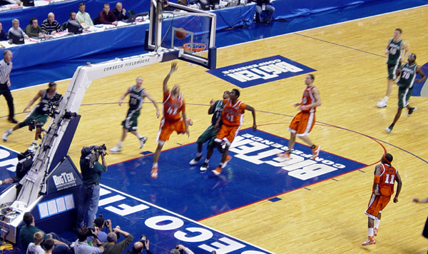 Illini - Spartans - Conseco Fieldhouse - Big Ten Tournament