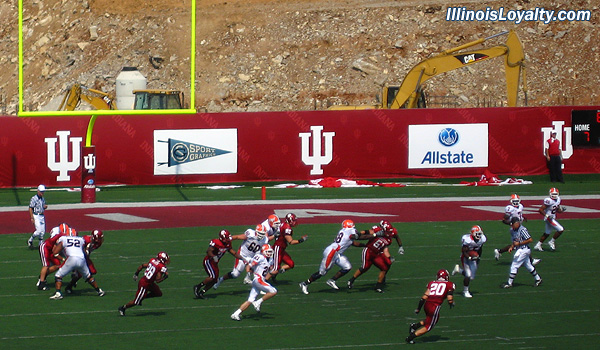 Rashard Mendenhall runs for 20 yards.