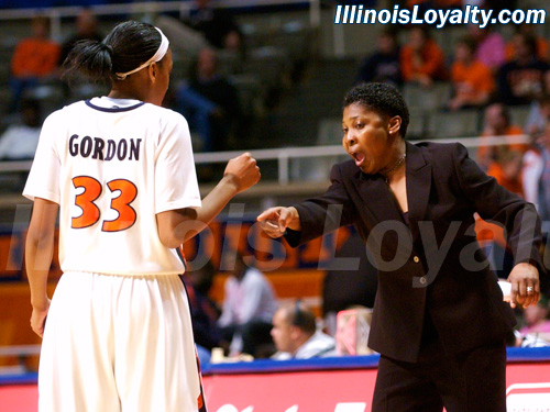 Illinois head coach Jolette Law makes a point to Chelsea Gordon.