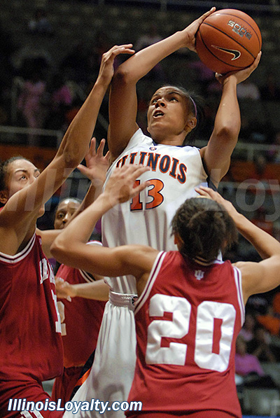 Jenna Smith puts in two of her game high 30 points against Indiana.