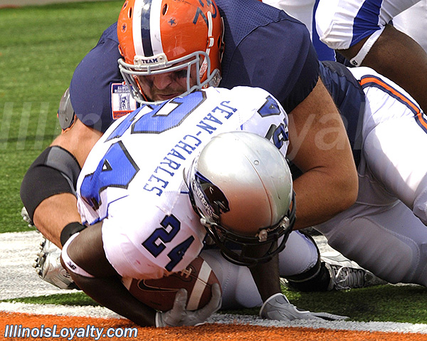 Illinois vs Eastern - Illini throwback uniforms