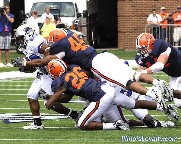 Illinois vs Eastern - Illini throwback uniforms