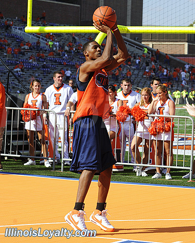 Illinois - The World's Biggest Basketball Practice