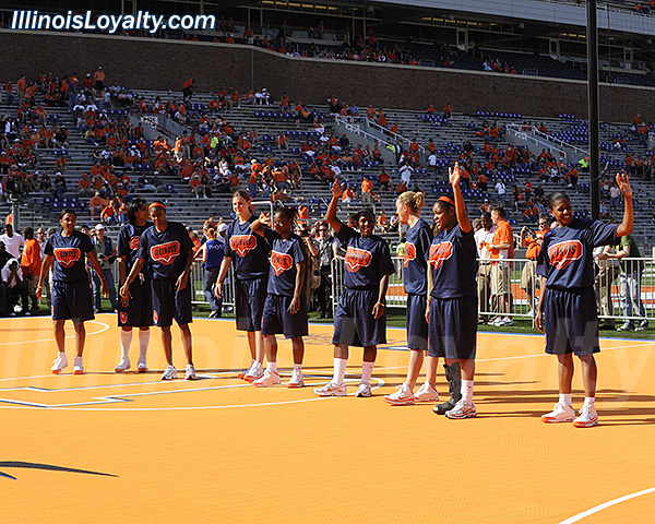Illinois - The World's Biggest Basketball Practice