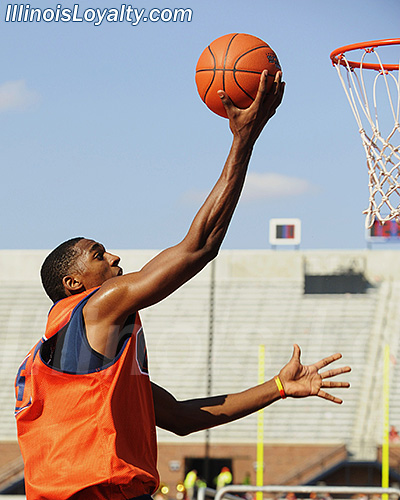 Illinois - The World's Biggest Basketball Practice