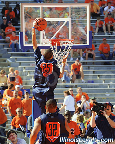 Illinois - The World's Biggest Basketball Practice