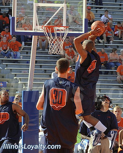 Illinois - The World's Biggest Basketball Practice