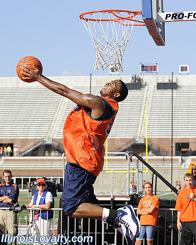 Illinois - The World's Biggest Basketball Practice