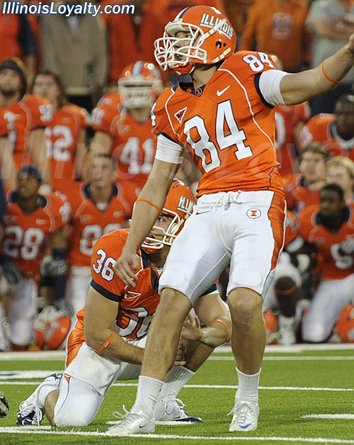 Illinois Fighting Illini football vs Iowa Hawkeyes