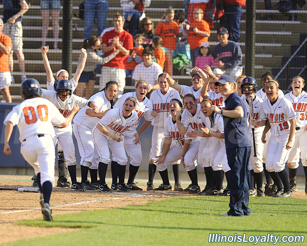 Photo Gallery: Illini Softball 3, Ohio State 2