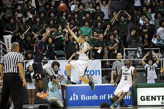 Illini D.J. Richardson game-winning shot Illinois-Hawaii