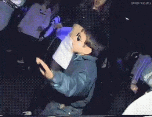 1652063679892.gif