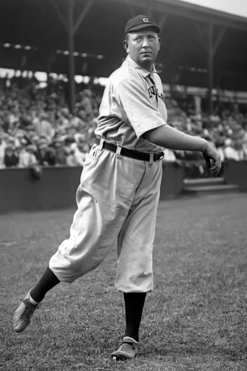 Cy_Young_by_Conlon,_1911-crop.jpg