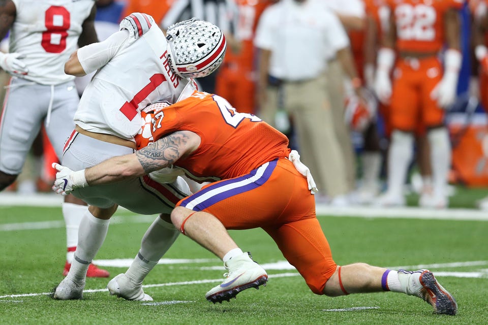 fbdacd96-b8c7-4581-b896-f8ed118a2a13-USP_NCAA_Football__Sugar_Bowl-Ohio_State_vs_Clemso_1.jpg