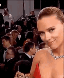 scarlett-johansson-kiss.gif